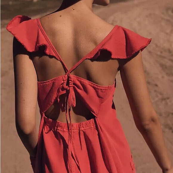 NWT ANTHROPOLOGIE PILCRO FLUTTER SLEEVE MIDI DRESS RED SMALL CASUAL BOHO MAXI - Picture 3 of 13